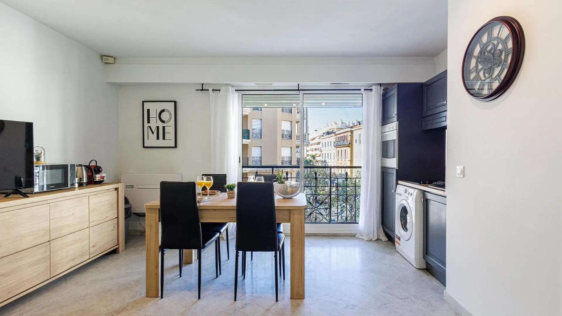 Le Victoria, Beau T2 Central Au Pied Des Plages, Piscine, Sauna Menton Apartment