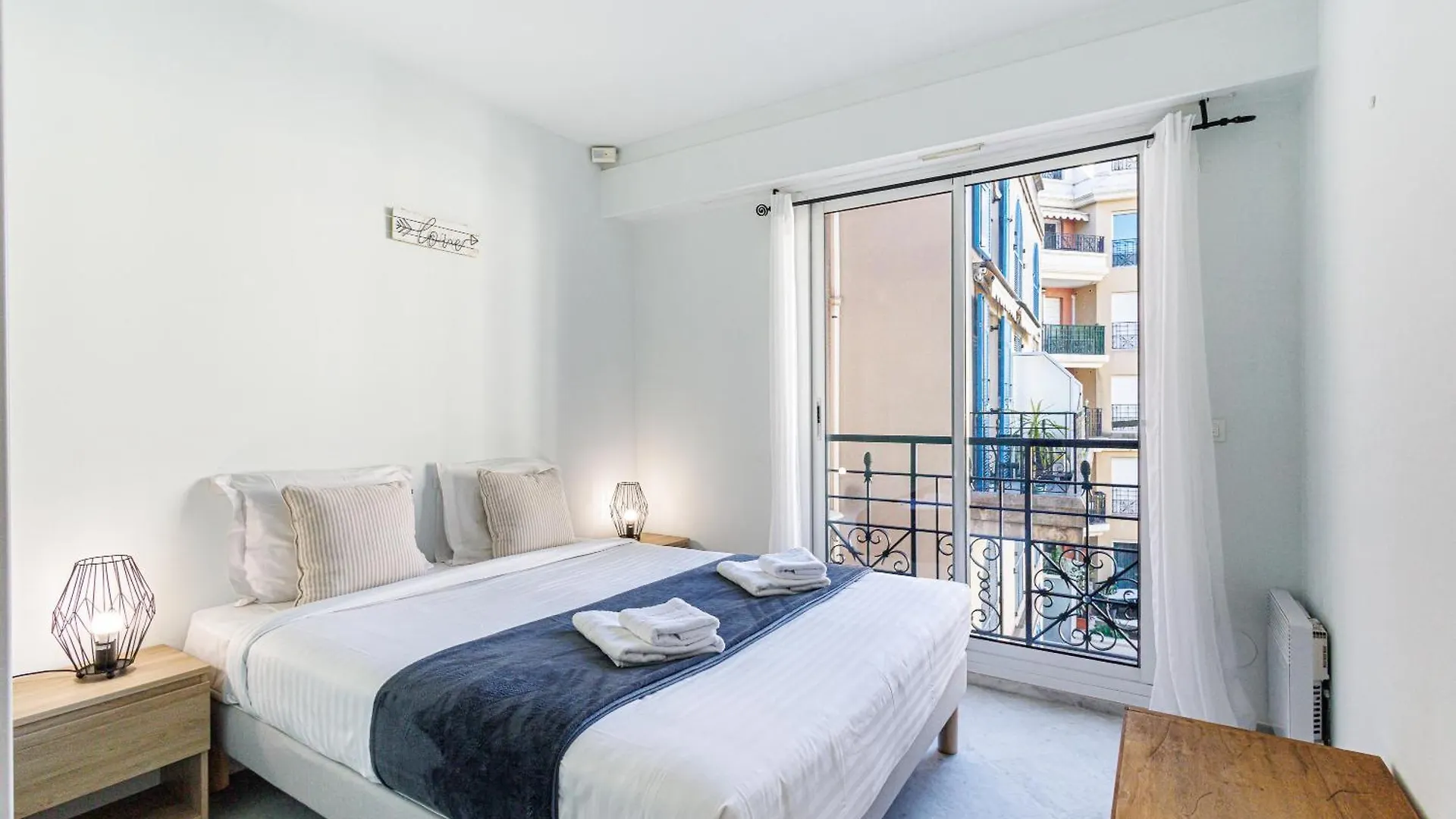 Apartment Le Victoria, Beau T2 Central Au Pied Des Plages, Piscine, Sauna Menton France